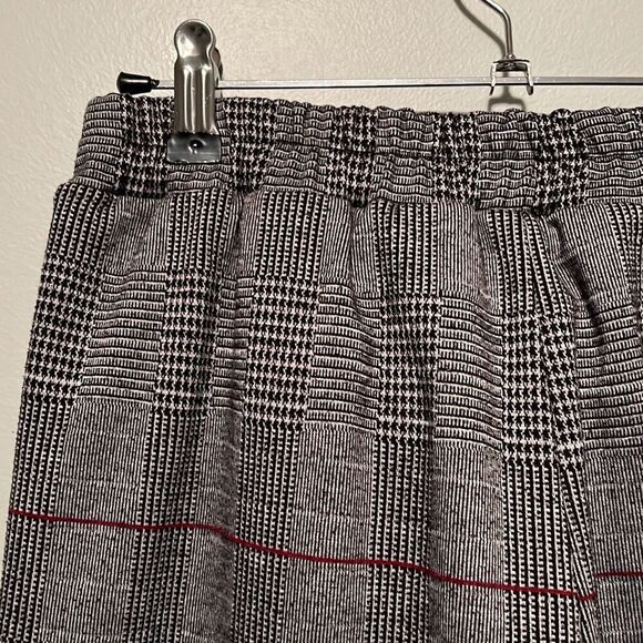 Love Tree Women's Gray Red Plaid Belted High Rise Pants - Picture 5 of 7